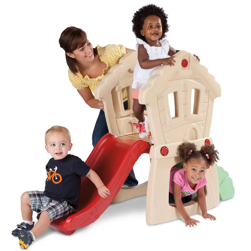 Enclosed Climbing Structure With Hide-And-Seek Fun 1